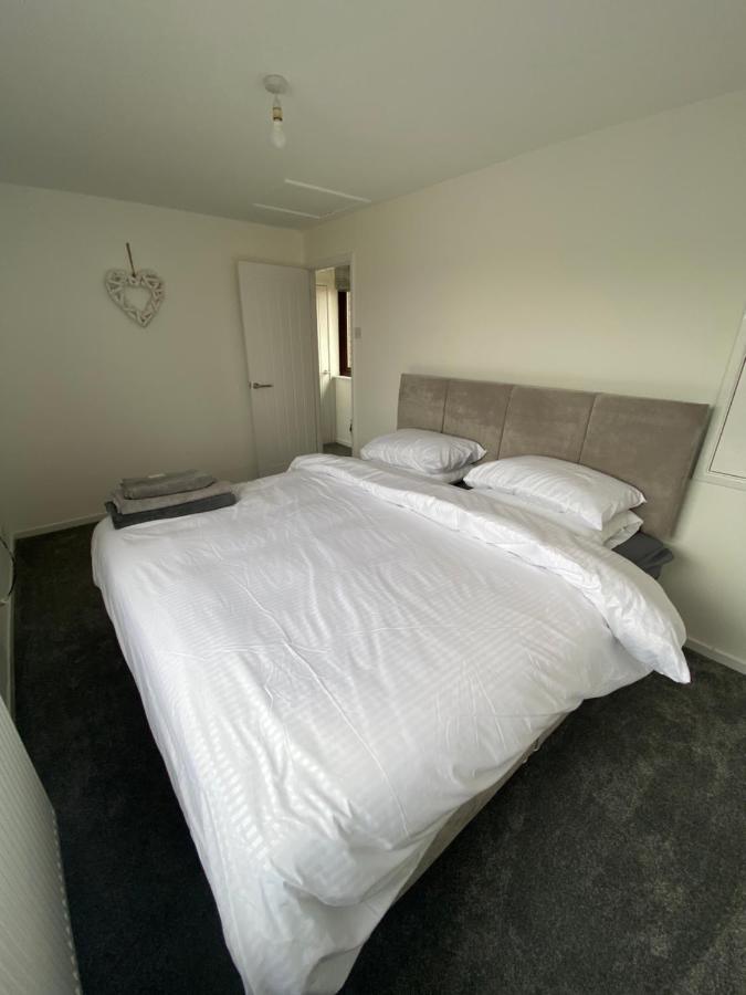 Newly Refurbished Beautiful Location 1 Bedroom Residential House 크램링턴 외부 사진