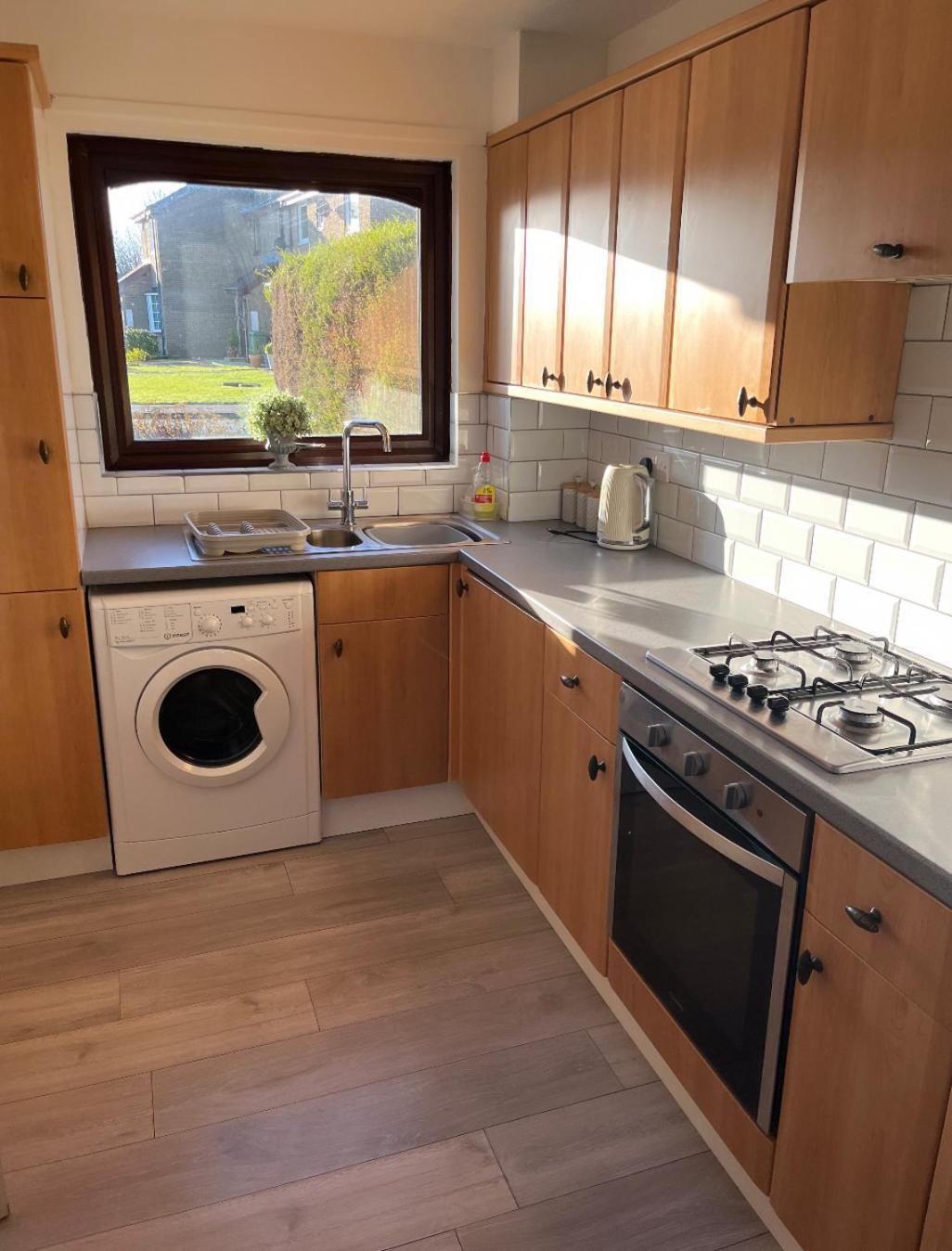 Newly Refurbished Beautiful Location 1 Bedroom Residential House 크램링턴 외부 사진